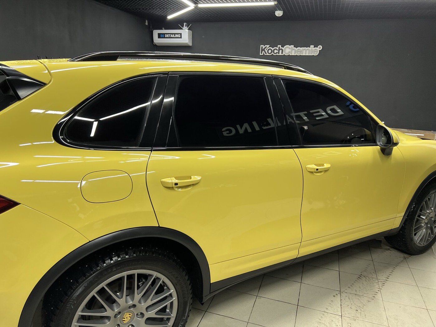 Porsche Cayenne с тонированными стёклами