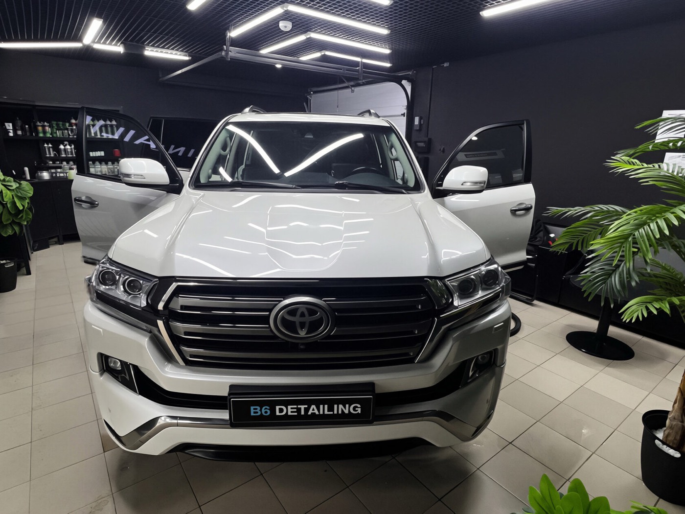 Toyota Land Cruiser 200 после комплексного детейлинга